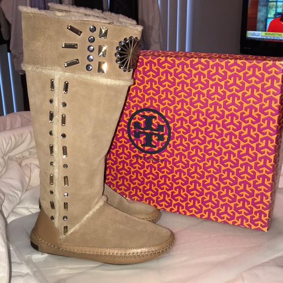 tory burch moccasin boots